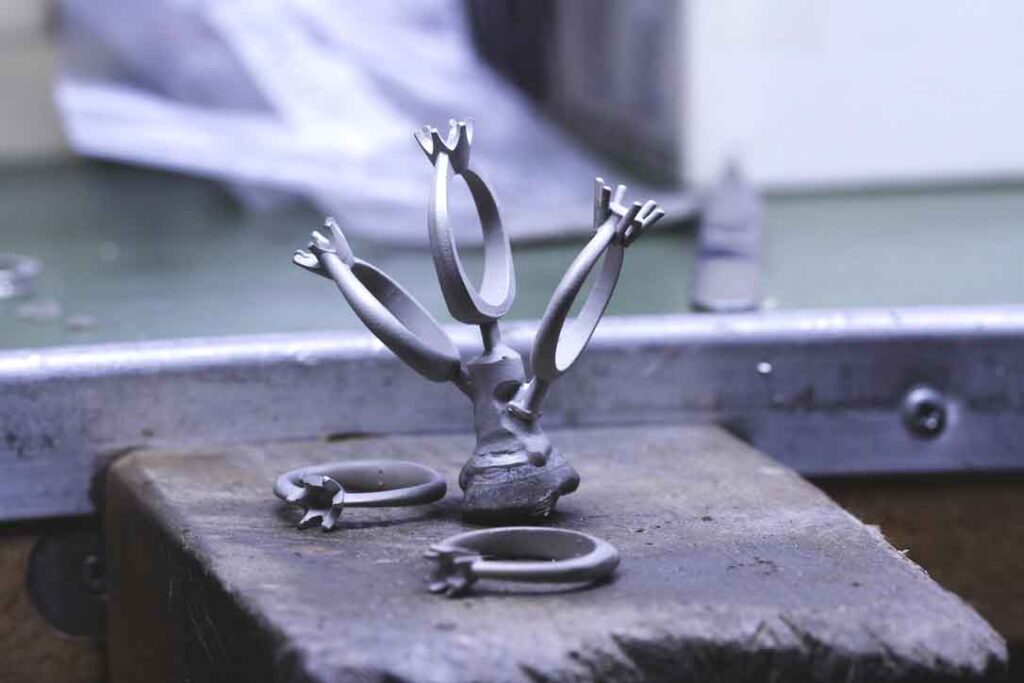 07866ED5-2093-4FF3-9539-FB950A796A37_1_105_c